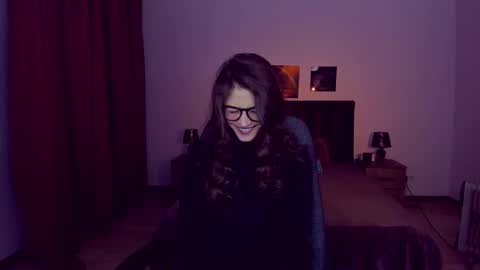 Snapshot of miapaw chatting on January 2025 06:45:01 PM Mia online show from January 2025 06:45:01 PM