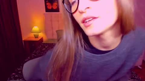 Snapshot of miapaw chatting on January 2025 09:40:01 PM Mia online show from January 2025 09:40:01 PM