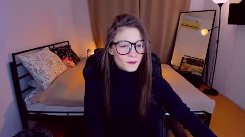 Snapshot of miapaw chatting on February 2025 03:03:01 PM Mia online show from February 2025 03:03:01 PM