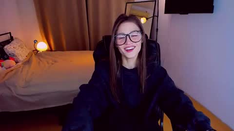 Snapshot of miapaw chatting on February 2025 06:19:01 PM Mia online show from February 2025 06:19:01 PM