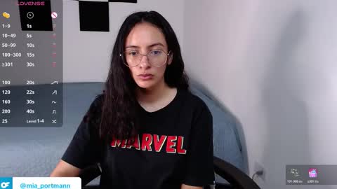 MIAPORTMANN online show from October 2025 03:07:01 PM