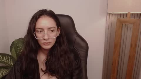 MIAPORTMANN online show from February 2026 10:14:02 AM