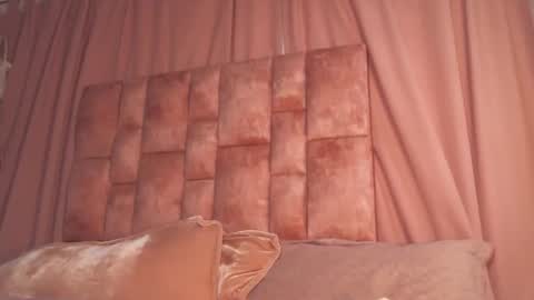 miasaandovaal 22 online show from December 2025 07:52:02 PM