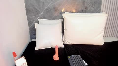 miascott5 online show from March 2025 07:12:02 PM