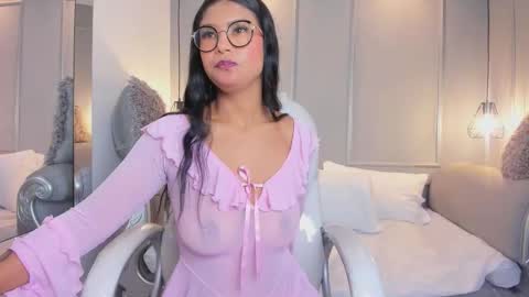 Mia  online show from March 2026 03:08:01 AM