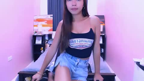 Snapshot of miasmith09 chatting on May 2026 02:16:01 AM Pau and jence online show from May 2026 02:16:01 AM