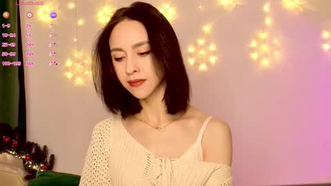 Mia online show from December 2025 07:56:02 AM