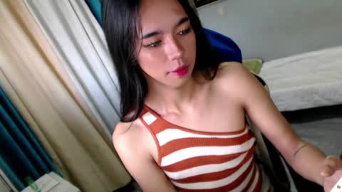 Mia online show from January 2025 11:00:01 PM