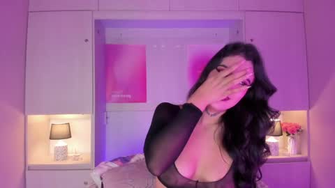 miaturnerr_ online show from May 2026 04:18:01 AM