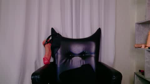 Lana online show from March 2026 04:18:02 AM