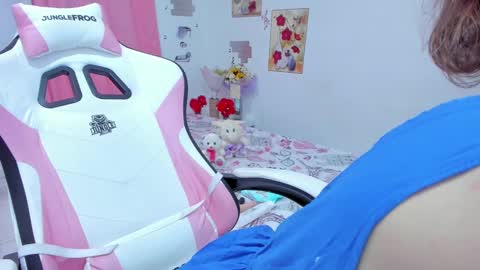 Snapshot of miavolkova_ chatting on January 2025 05:42:02 AM  Chloe  online show from January 2025 05:42:02 AM