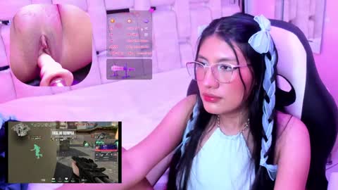 Snapshot of miavoss_ chatting on January 2025 08:54:02 AM mia online show from January 2025 08:54:02 AM