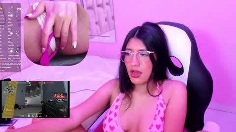 Snapshot of miavoss_ chatting on February 2025 10:37:02 AM mia online show from February 2025 10:37:02 AM