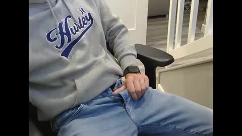 Snapshot of mic6969mic chatting on November 2025 03:23:02 PM mic6969mic online show from November 2025 03:23:02 PM