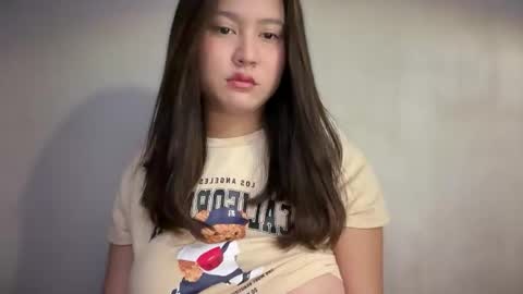 urbaby mica online show from November 2025 09:27:02 PM