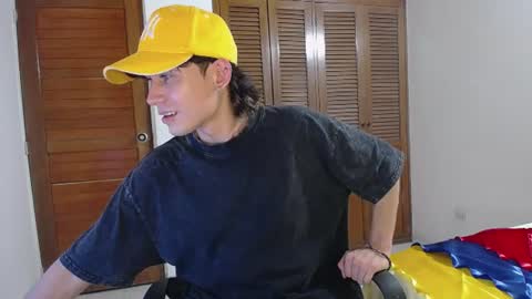 Snapshot of michaeel_blue chatting on June 2026 12:53:02 AM Michael online show from June 2026 12:53:02 AM