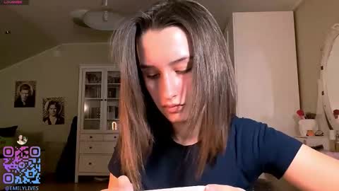 Emily online show from December 2025 02:35:01 PM