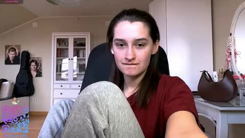 Emily online show from April 2026 02:20:01 PM