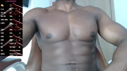 Snapshot of michael_thomsom chatting on May 2026 04:12:02 PM michael_thomsom online show from May 2026 04:12:02 PM