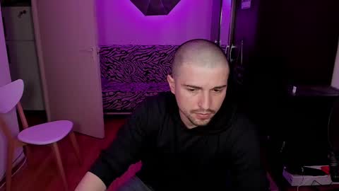 Michael online show from February 2025 03:47:02 PM