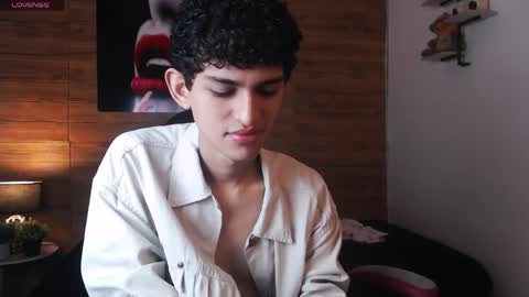 michaelkoiv online show from April 2026 12:33:01 PM