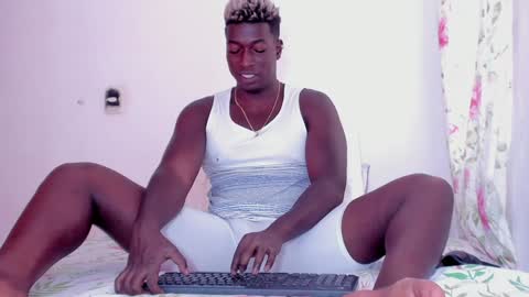 Michaell online show from December 2024 07:43:02 PM