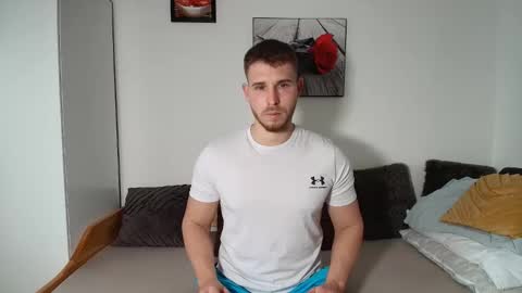 michaelos11 online show from February 2026 12:17:01 PM