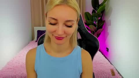 Dilana online show from March 2025 03:51:02 PM