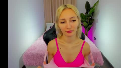 Dilana online show from March 2025 03:28:02 PM