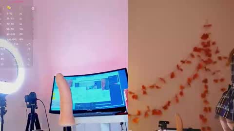 Michelle online show from October 2025 12:27:01 PM