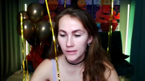 Snapshot of michelleortis chatting on December 2024 02:27:01 PM MichelleOrtis online show from December 2024 02:27:01 PM