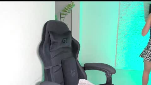 Snapshot of michelliibeautiful chatting on September 2025 03:57:01 PM Michellee online show from September 2025 03:57:01 PM