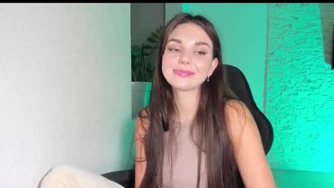 Snapshot of michelliibeautiful chatting on October 2025 04:48:01 PM Michellee online show from October 2025 04:48:01 PM