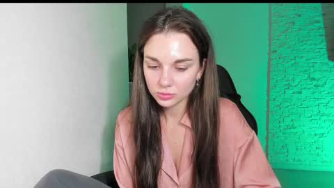 Snapshot of michelliibeautiful chatting on November 2025 06:29:02 PM Michellee online show from November 2025 06:29:02 PM