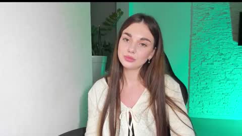 Snapshot of michelliibeautiful chatting on December 2025 06:02:01 PM Michellee online show from December 2025 06:02:01 PM