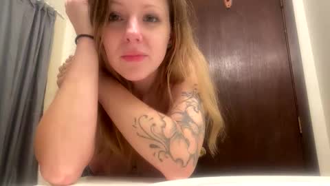 Snapshot of michiheartaaron503780 chatting on November 2025 01:10:02 PM michiheartaaron503780 online show from November 2025 01:10:02 PM