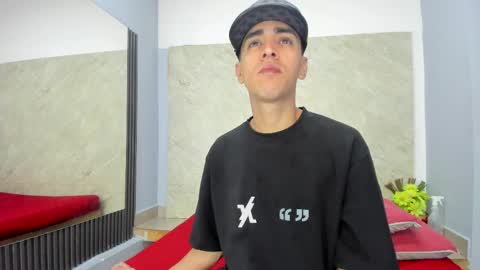 mick_lollipopp online show from April 2026 07:48:01 PM