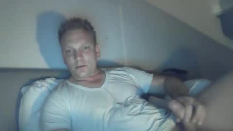 mickkxl online show from June 2026 08:04:01 PM