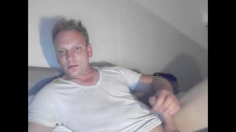 mickkxl online show from June 2026 08:58:01 PM