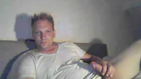 mickkxl online show from July 2026 09:41:01 PM