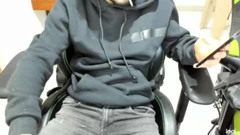 microfama00 online show from February 2026 07:23:01 AM