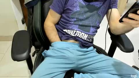 microfama00 online show from February 2026 07:25:01 AM