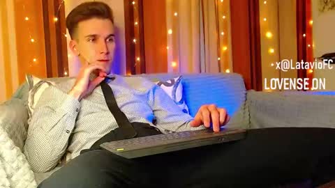 Snapshot of midnighter__ chatting on December 2025 12:52:02 AM Alexey or just Alex online show from December 2025 12:52:02 AM