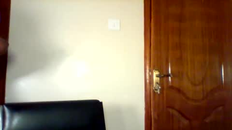 Snapshot of midnightt_tease chatting on September 2025 05:18:02 AM midnightt_tease online show from September 2025 05:18:02 AM