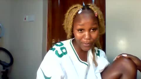 Snapshot of midnightt_tease chatting on September 2025 02:27:02 PM midnightt_tease online show from September 2025 02:27:02 PM