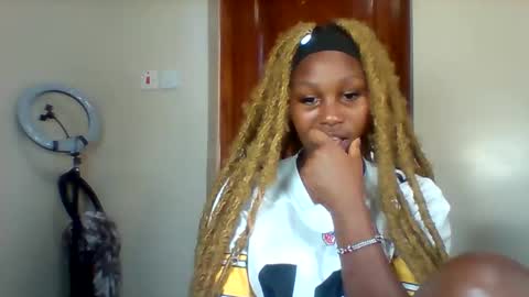 Snapshot of midnightt_tease chatting on September 2025 11:56:01 AM midnightt_tease online show from September 2025 11:56:01 AM