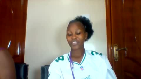 Snapshot of midnightt_tease chatting on September 2025 07:14:02 PM midnightt_tease online show from September 2025 07:14:02 PM