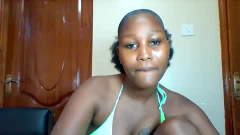 Snapshot of midnightt_tease chatting on September 2025 09:14:01 AM midnightt_tease online show from September 2025 09:14:01 AM