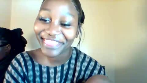 Snapshot of midnightt_tease chatting on October 2025 07:02:01 PM midnightt_tease online show from October 2025 07:02:01 PM