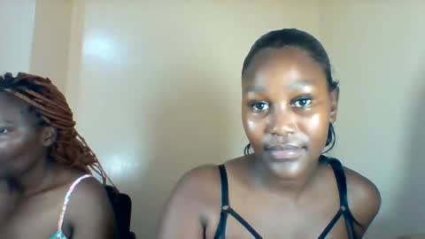 Snapshot of midnightt_tease chatting on October 2025 07:05:01 PM midnightt_tease online show from October 2025 07:05:01 PM